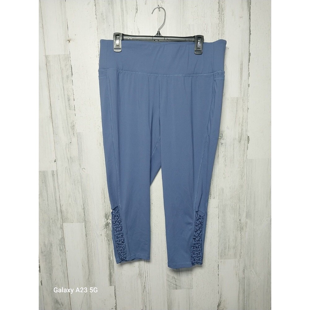 Livi Wicking Capri Legging With Lattice Details Blue 18/20